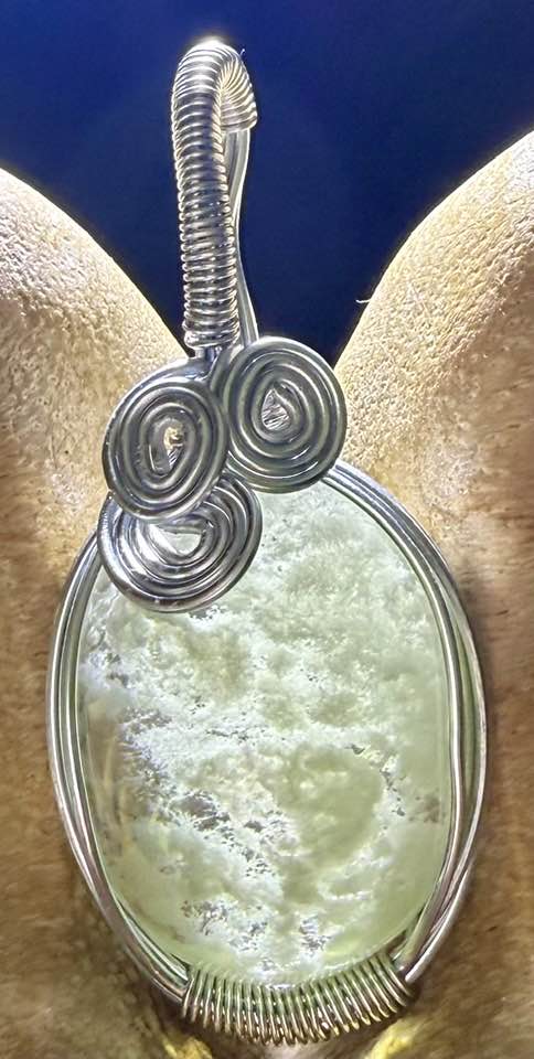 Heart of MU Authentic Andara Crystal Pendant