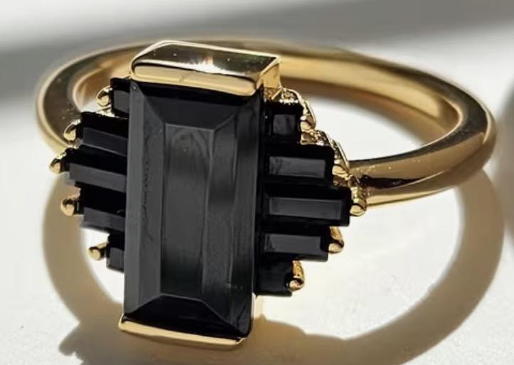 Noctura Solaris Andara Crystal Ring size 7