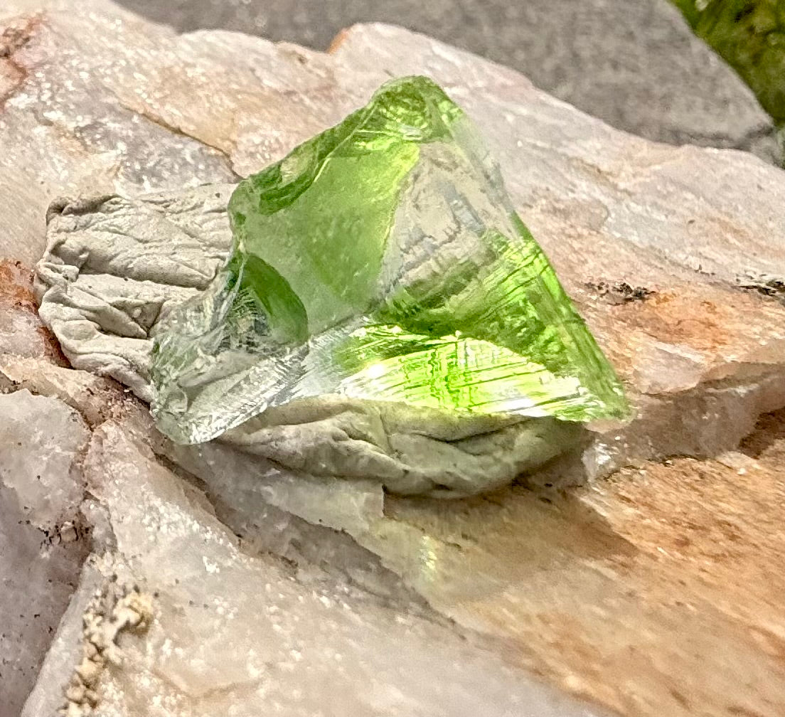 Electric Green Authentic Andara Crystal 4g