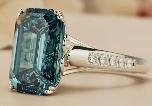 Thalassara Veylune Authentic Andara Crystal Ring