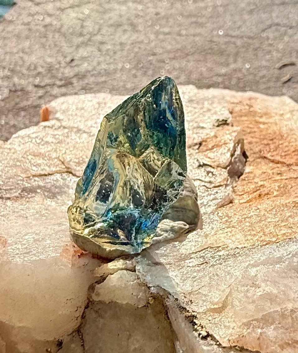 Thalorea Virelune Authentic Andara Crystal 8g