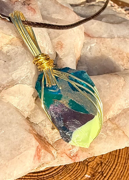 Trianelis Va'thara Andara Crystal Necklace