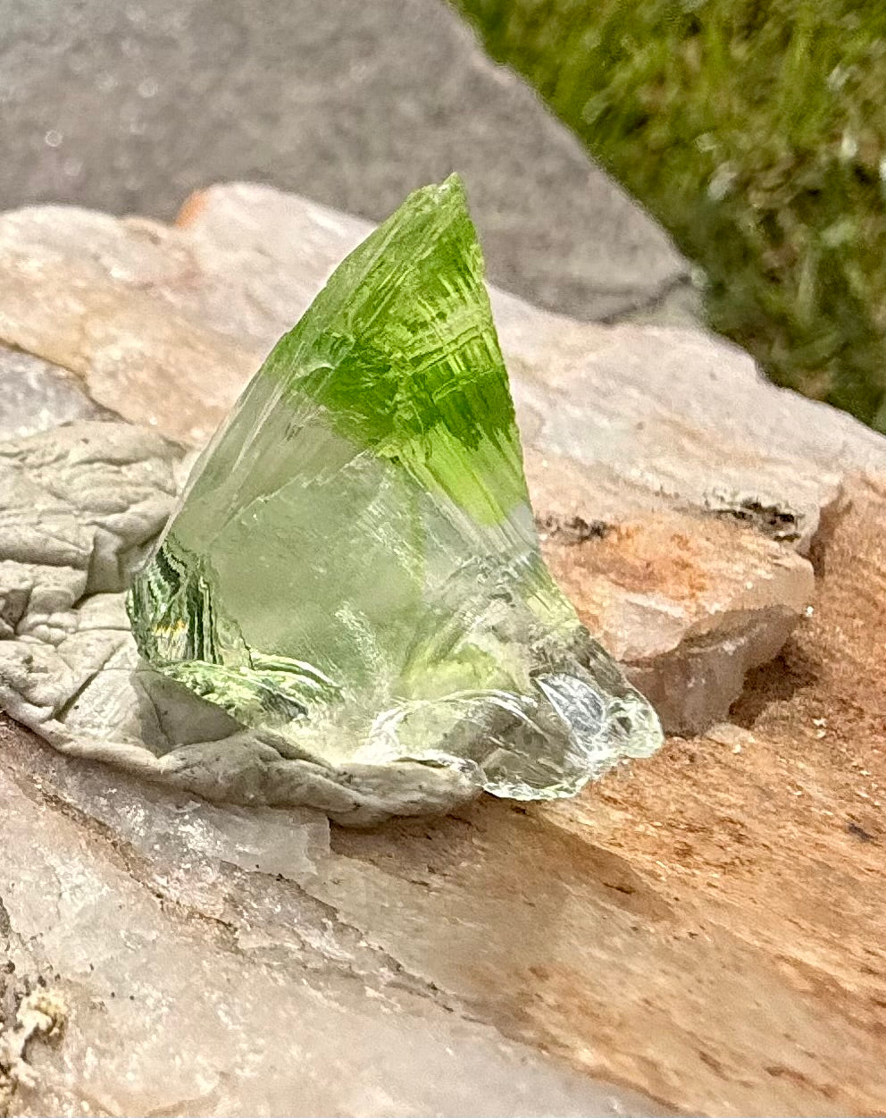 Electric Green Authentic Andara Crystal 4g