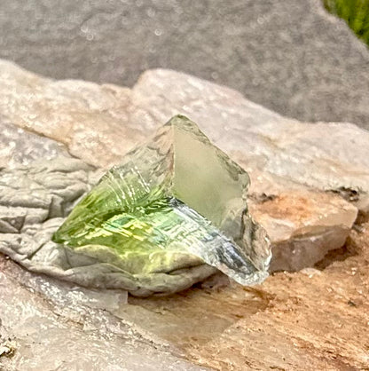 Electric Green Authentic Andara Crystal 4g