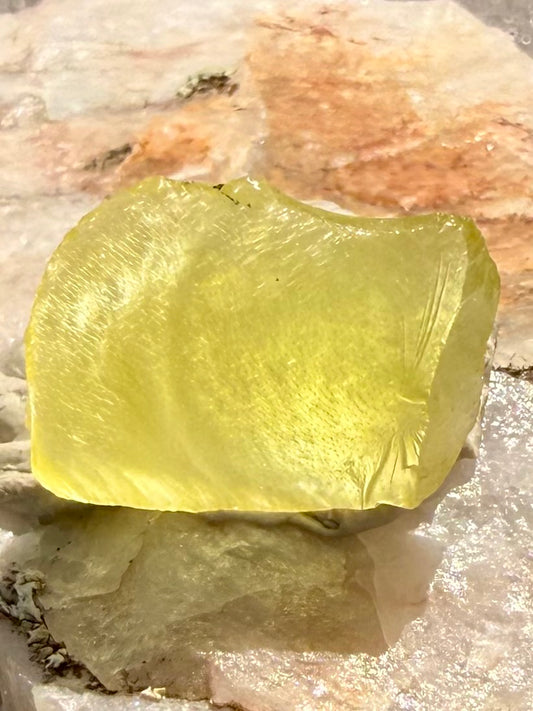 Egyptian LIGHT Authentic Andara Crystal Pyramid 4g