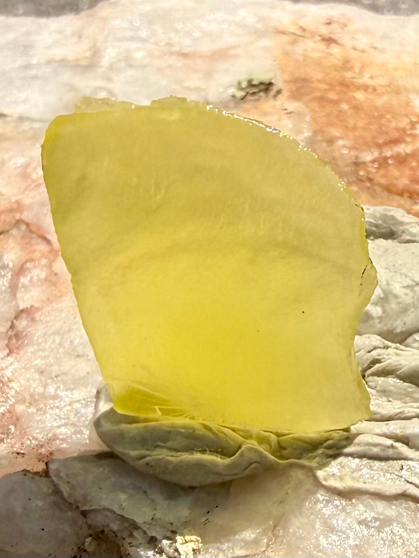 Egyptian LIGHT Authentic Andara Crystal Pyramid 4g